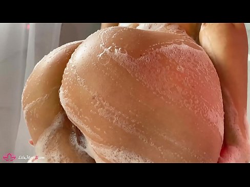 ❤️ 布鲁内特在淋浴时用振动器自慰阴部达到强烈的高潮 ❌ Fucking video ❌️